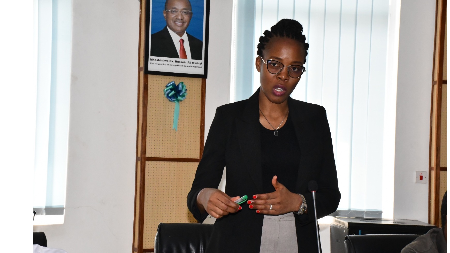 NAIBU WAZIRI WA MIFUGO NA UVUVI ATEMBELEA MAMLAKA YA KUSIMAMIA UVUVI WA BAHARI KUU