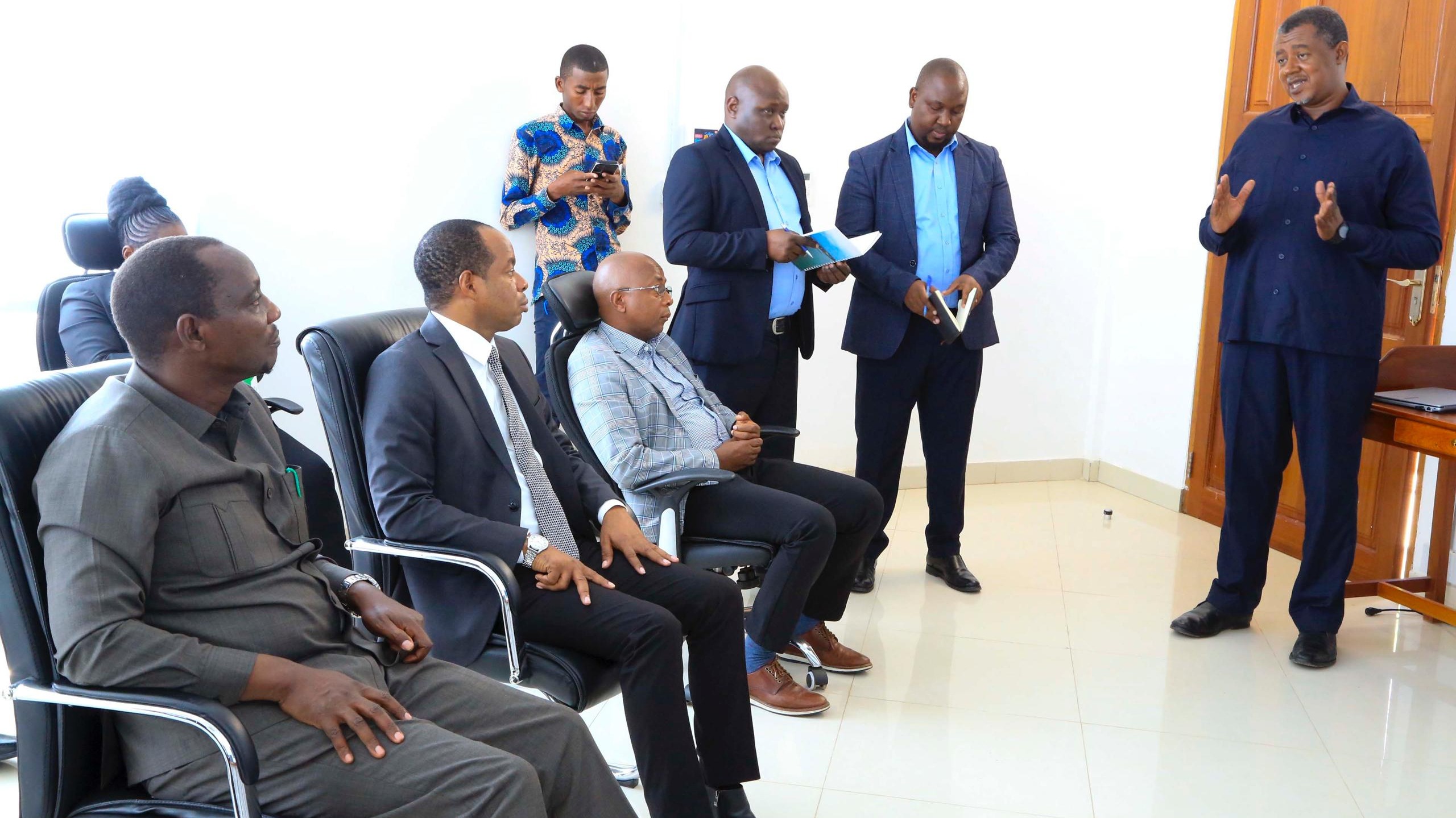 DKT. BASHIRU AONGEZA MSUKUMO KWENYE MAPATO UVUVI WA BAHARI KUU